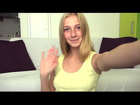 ❤️ Cuando estoy aburrida me masturbo perezosamente mi coño rosa ❤ Video de sexo en es.aircoolershop.top ❌️