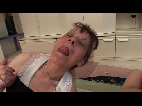 ❤️ Dos abuelas y un abuelo hacen un trío ❤ Video de sexo en es.aircoolershop.top ❌️